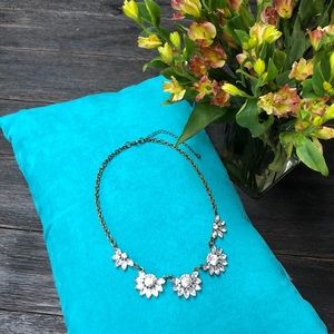 Francesca’s Lace-Flower Statement Necklace🌼